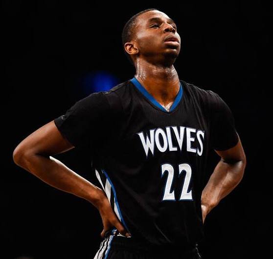 越南U21女排一球员性别不合规，队伍参赛资格被取消，四场比赛全部判负（越南U21女排因球员性别不符规定遭取消参赛资格，已赛四场均判负）