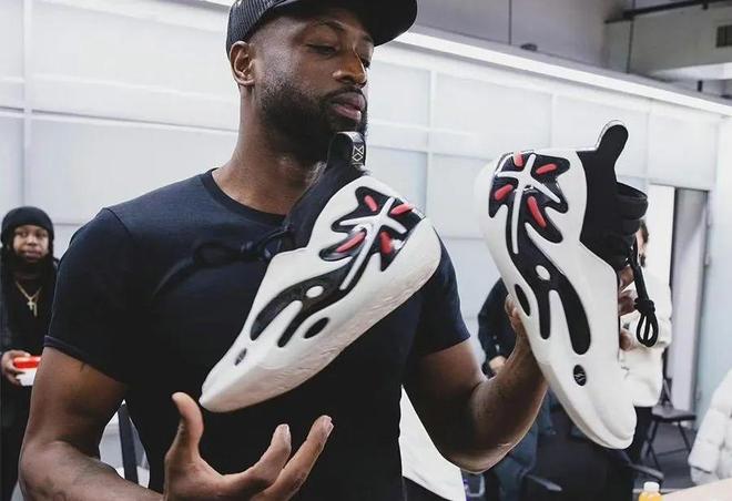 亚冠精英联赛：上海海港知耻后勇，首尔FC脸都不要了（亚冠精英联赛：上海海港强势反弹，首尔FC颜面尽失）