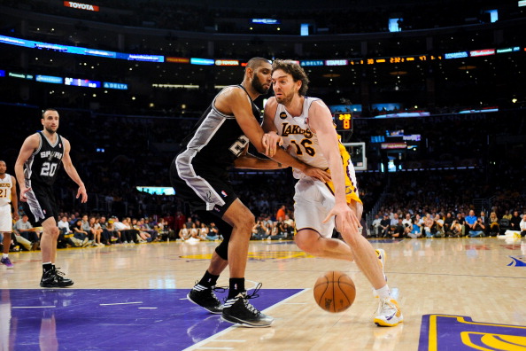 爱德华兹砍本赛季第6次35分+5三分，领跑联盟所有球员（爱德华兹本季第6次轰35分+5记三分，领衔全联盟）