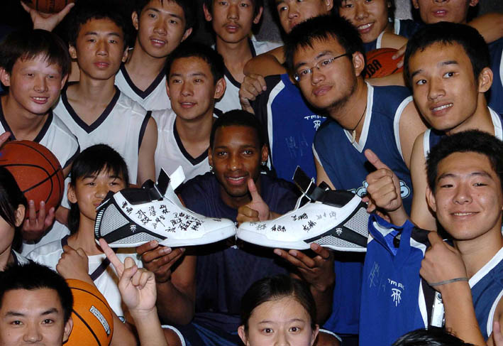 伦纳德以80%真实命中率砍40+5+5，保罗后队史第二人（伦纳德以80%真命中率砍下40+5+5，成队史继保罗后第二人）