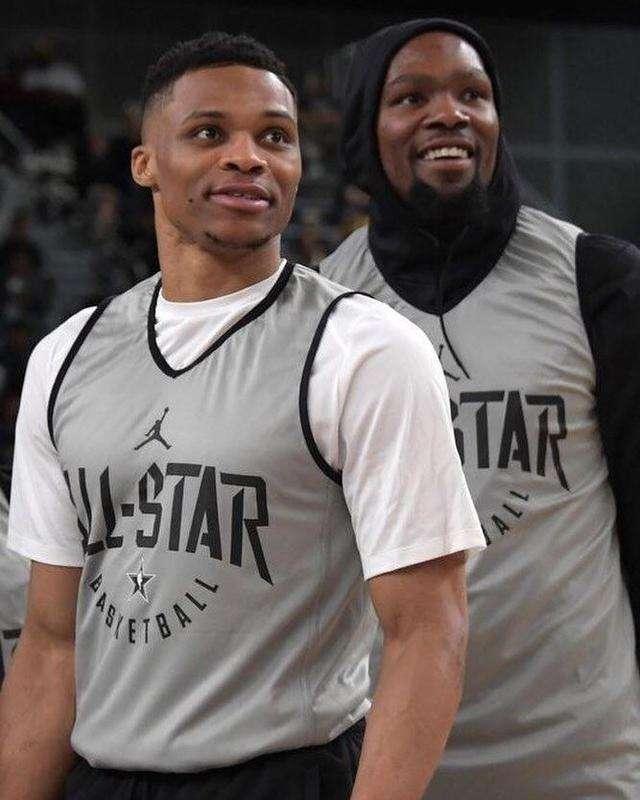 北京市足协贺信：国安用金灿灿的奖杯回应了首都广大球迷的期待（北京市足协发贺信：金杯见证国安兑现京城球迷期待）