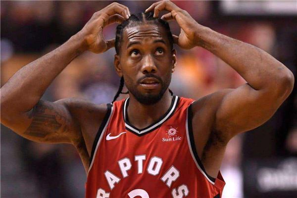 米体：意甲启用高可见度足球，荧光橙配色以往仅用于极端天气（米体：意甲改用高可视度用球，荧光橙此前仅限极端天气）