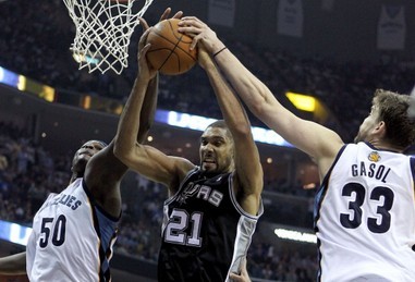 记者：巴洛特利与达曼协作的传闻不实，没有球队有意签下他（记者否认巴洛特利将与达曼联手的传闻，暂无球队愿意签下他）