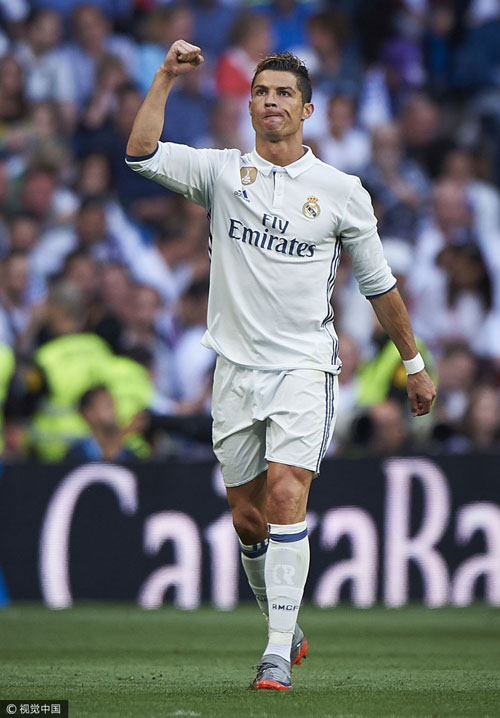 巴莱巴在非洲杯首战受伤，半场结束后就被换下（巴莱巴非洲杯首秀受伤，中场休息时被换下）