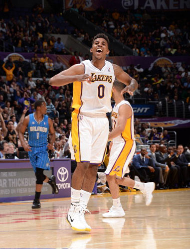 意大利女排3：0美国晋级总决赛四强！得分王埃格努20分！（埃格努轰20分，意大利女排3比0横扫美国，挺进总决赛四强！）