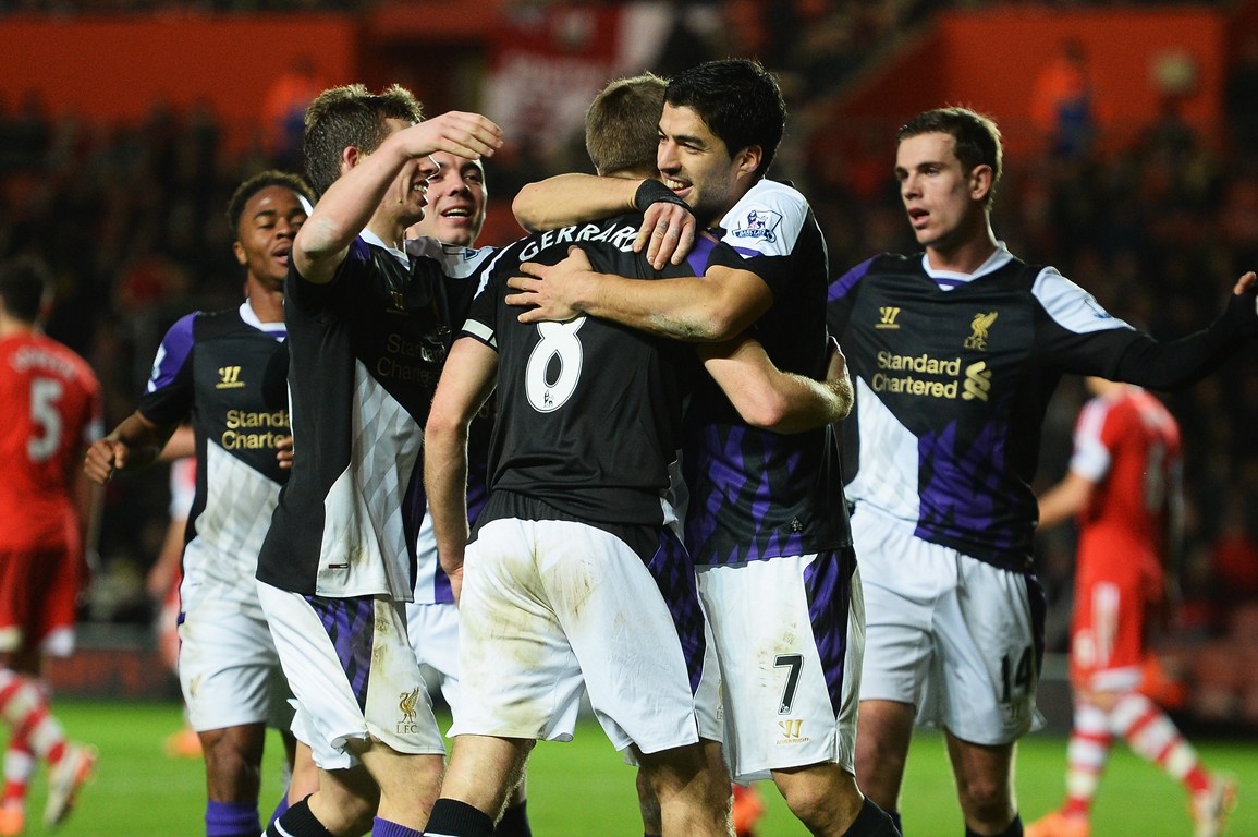 球迷调侃詹姆斯没头发，后者回应：你知道我有，而且多的是（球迷调侃詹皇秃头，詹姆斯回怼：我头发多着呢）