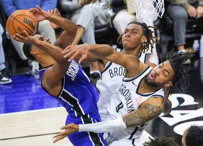 2025／26赛季英超：曼联报价安德森6000万镑，诺丁汉森林直接翻倍叫价1.2亿镑（2025／26英超：曼联6000万英镑求购安德森，诺丁汉森林要价升至1.2亿英镑）