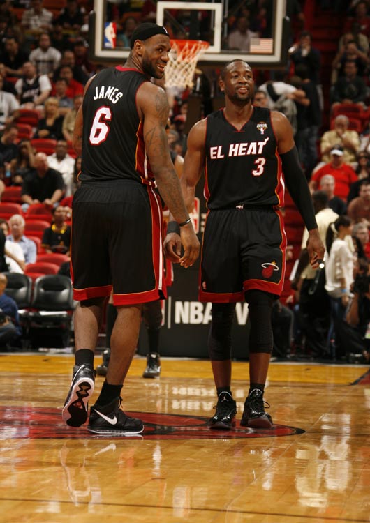 国乒连轴转战WTT香港总决赛（国乒马不停蹄征战WTT香港总决赛）