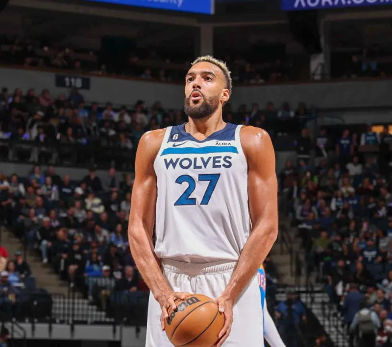 官方：日本前国脚千叶和彦将在本赛季结束后离开新潟天鹅（官宣：前日本国脚千叶和彦赛季末将告别新潟天鹅）